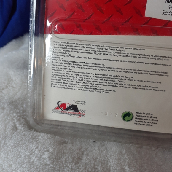 1997 Nascar Stock Mark Martin #1 US Army Die Cast w/ Hood 🧲 $12.50🇨🇦Shipping - Picture 8 of 14